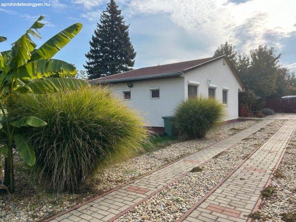 LAKÁS HELYETT KERTES INGATLAN A VELENCEI-TÓ DÉLI PARTJÁN! - Velence