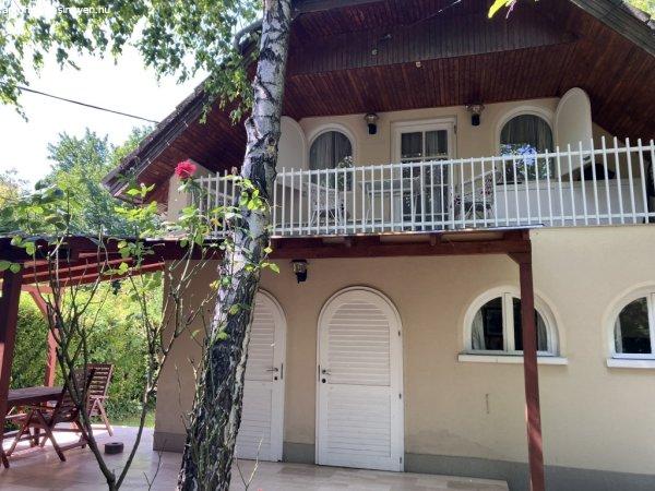 Hangulatos otthon, csendes helyen közel a központhoz eladó! - Gárdony