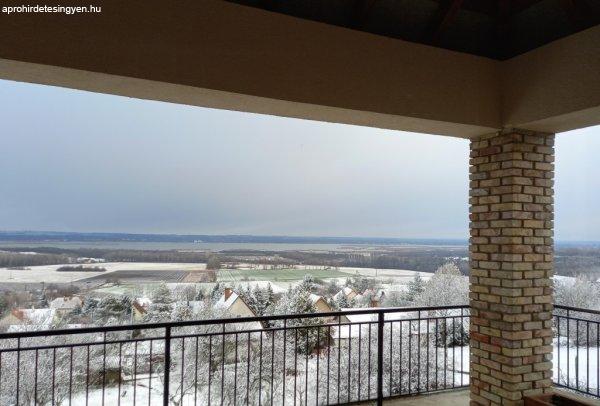 Örök panormás szép ház eladó Sukorón