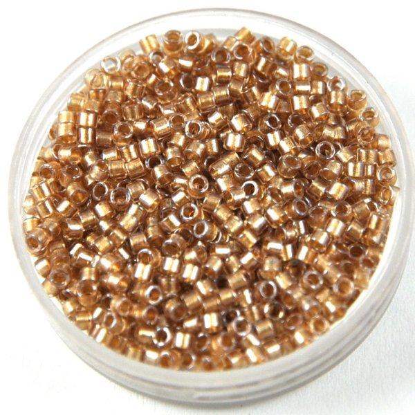 Miyuki delica gyöngy 0907 - fényes bézs közepű kristály - 11/0 -
50g-AKCIOS