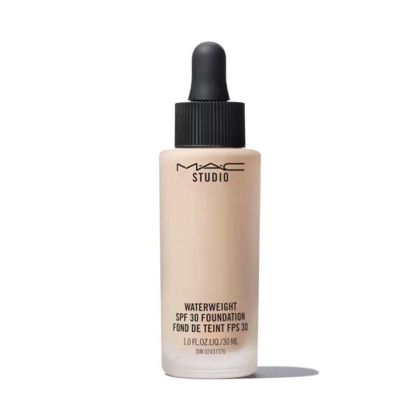 MAC Cosmetics Folyékony smink Studio Waterweight SPF 30 (Foundation) 30 ml NC15