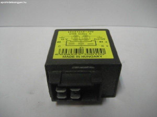 Irányjelző relé – 12V – VAZ 2104–2107, 2121 Niva, Oka –
(2105-3747010)