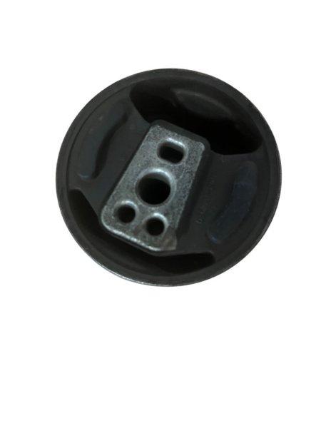 Motortartó gumibak szilent, hátsó nagy – Lada 2108–21099 –
(2108-1001020)