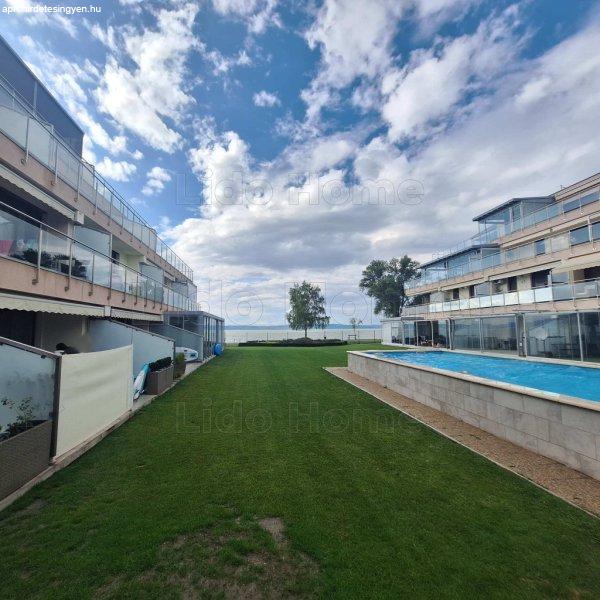 EZÜSPARTON erkélyes lakás TELJESEN BERENDEZVE, parkolóval ELADÓ! - Siófok
