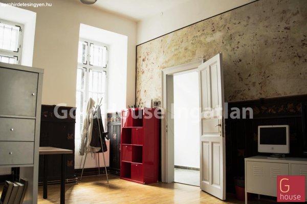 110 négyzetméteres, 3 szobás, felújított, kiadó iroda - Budapest VII.
kerület