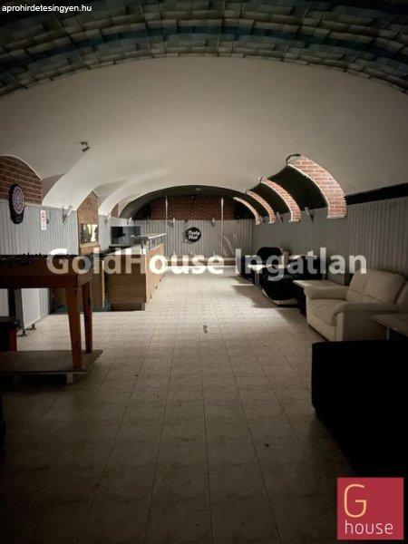 142 négyzetméteres, jó állapotú, kiadó üzlethelyiség - Budapest VII.
kerület