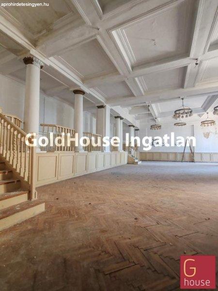 2600 négyzetméteres, 81 szobás, eladó villa - Budapest XXII. kerület