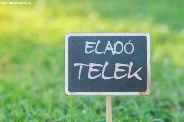 SÓSTÓHEGYEN ÉPÍTÉSI TELEK KIS HÁZZAL - Nyíregyháza