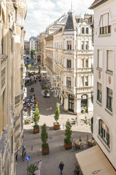 Eladó lakás Budapest, VI. kerület, 	Hajós utca