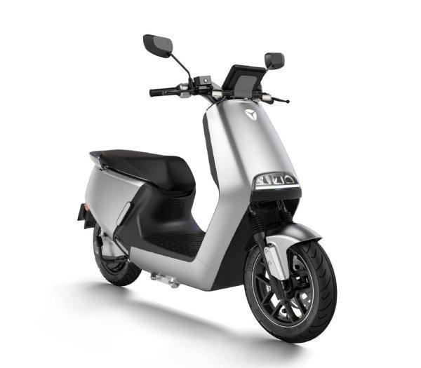 Ztech ZT-21 Yadea G5 ECO elektromos robogó bemutató darab 55 km/h
