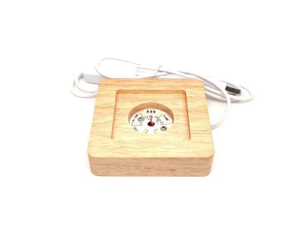 Lámpa fa talpas négyzet USB fehér 8x8/5cm