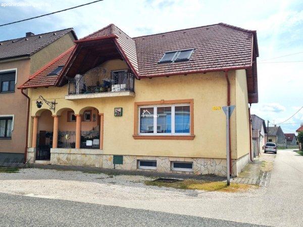 Eladó 164 nm-es Újszerű állapotú Családi ház Mosonmagyaróvár