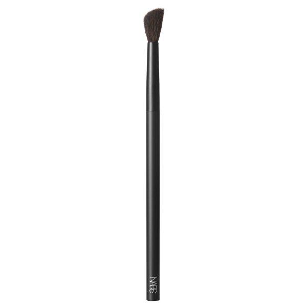 NARS Kozmetikai ecset krémes korrektorhoz #10 (Radiant Creamy Concealar Brush)