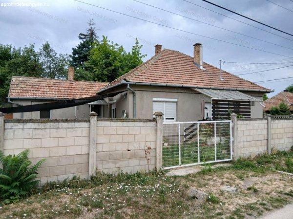 Eladó Pilisi 83 m2 családi ház.