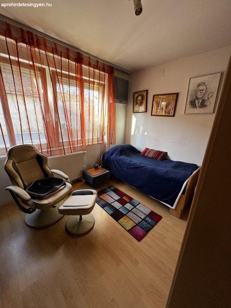 Eladó 44m2-es Téglalakás, Baja