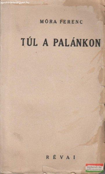 Túl a palánkon