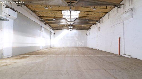 Kiadó raktár Budapest, XI. kerület, 	Irodaház B ép. Fsz. 107 m² raktár