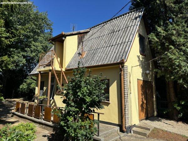 Eladó 120 nm-es Felújítandó Családi ház Pécs Újhegy 