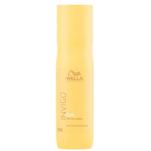 Wella Professionals Tisztító sampon a nap által károsított hajra Invigo
(After Sun Cleansing Shampoo) 300 ml