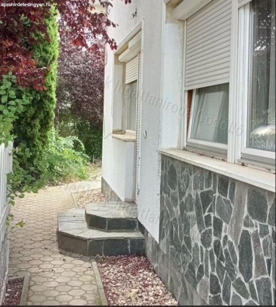 Tágas otthon Budapest közelében - Isaszeg