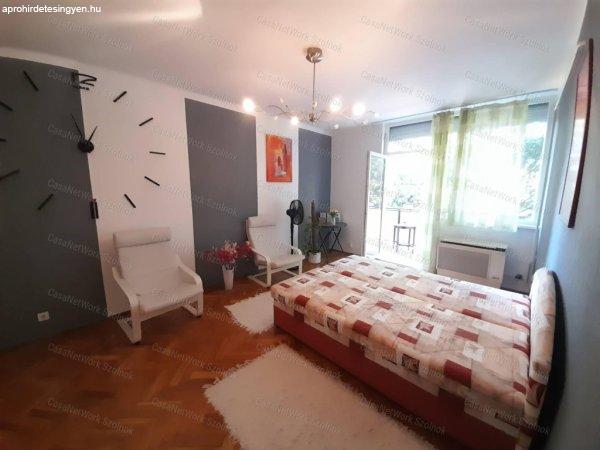 Szolnokon helyes kis lakás eladó!