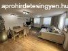 Kt kln apartman rszbl ll csaldi hz Balatonboglron 