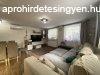 Kt kln apartman rszbl ll csaldi hz Balatonboglron 