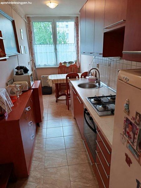 VÍZTORONY KÖZELÉBEN SZIGETELT 2 FELÚJÍTOTT SZOBÁS LAKÁS - Nyíregyháza