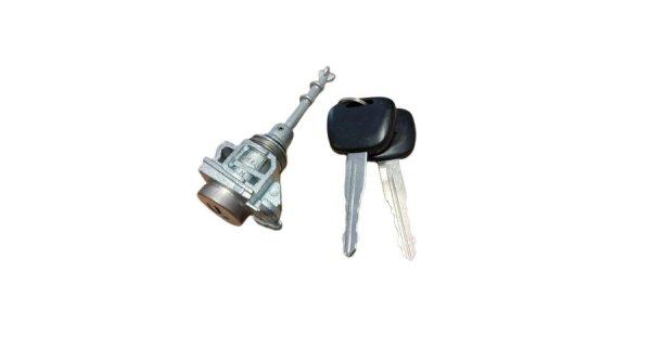Zárbetét - bal első ajtóhoz - (82280-63840) - Suzuki Swift 2005–