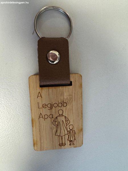 Egyedi fa kulcstartó A legjobb Apa