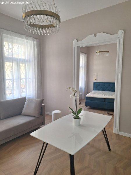 Budapest VI., 65 m2, 650000 HUF, 3 szoba [1786_5912]