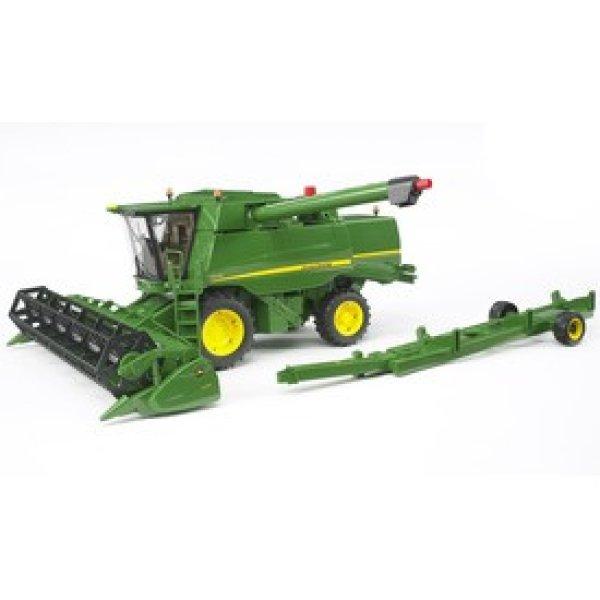 John Deere T670i kombájn