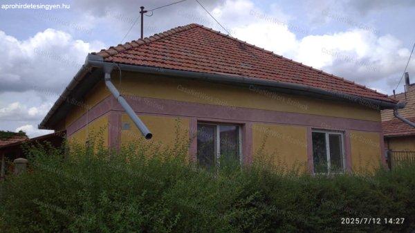 Rákóczifalván eladó felújítandó családi ház! - Rákóczifalva