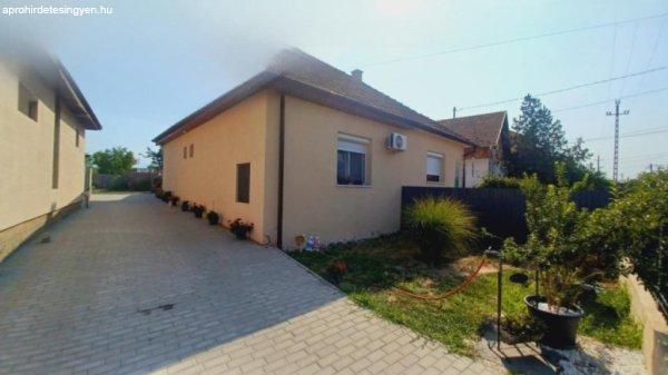 Eladó 79 nm-es Családi ház Ócsa