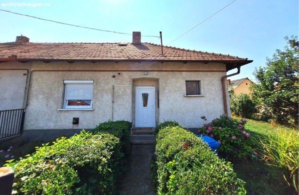 Eladó 70 nm-es Ikerház Mezőkeresztes