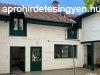 Szentendre belvrosban csaldi hz zlethelyisggel elad