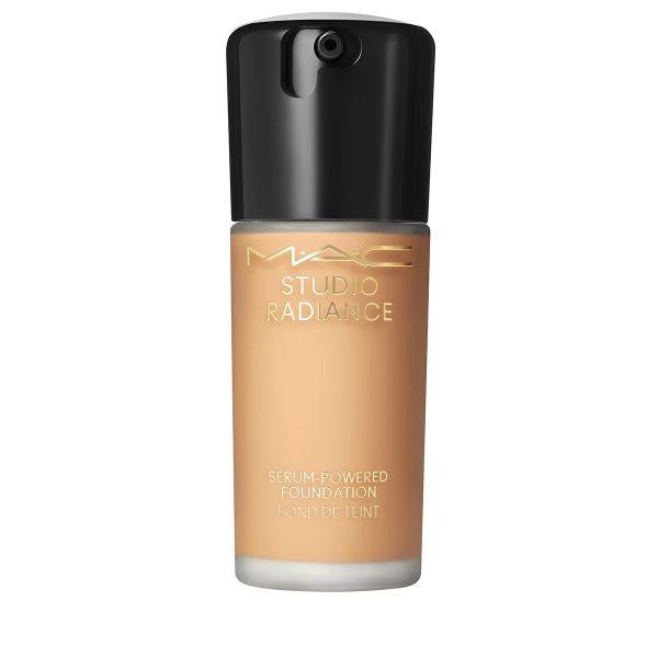 MAC Cosmetics Hidratáló smink Studio Radiance (Serum Powered Foundation) 30 ml
NC40