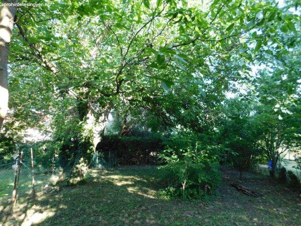 SIÓFOK SÓSTÓN 192 M2 építési telek eladó 300 méterre a Balatontól
strandtól - Siófok