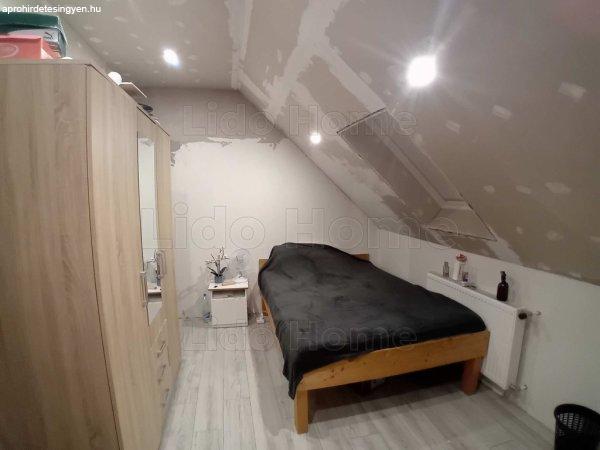 Lido Home Keszthely Eladásra kínál Raposka Szőlőhegyen ÖRÖK PANORÁMÁS
Családi Házat