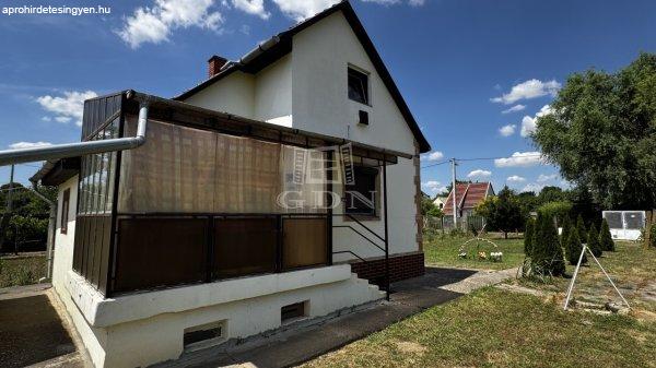 Eladó családi ház Szeged, 	Mazsola utca