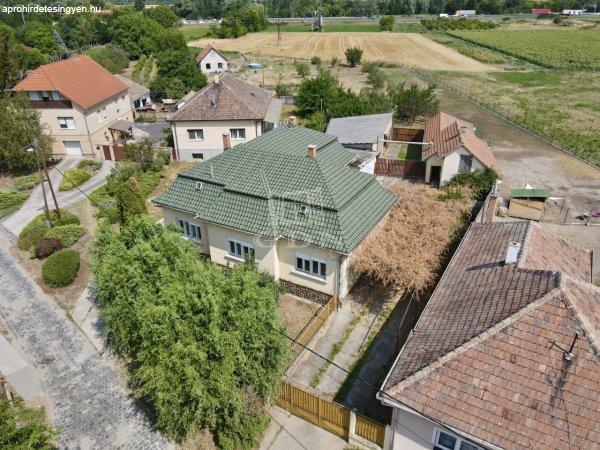 Eladó családi ház Bag, 	Szent Imre utca