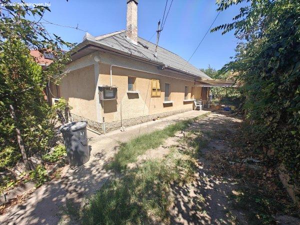 Kiadó 68m2-es Családi ház, Pécel