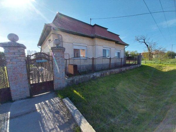 Eladó 82m2-es Családi ház, Boldog