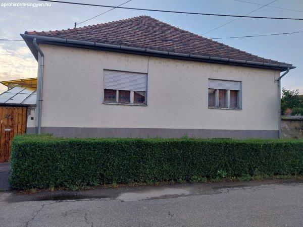 Eladó 110m2-es Családi ház, Hatvan