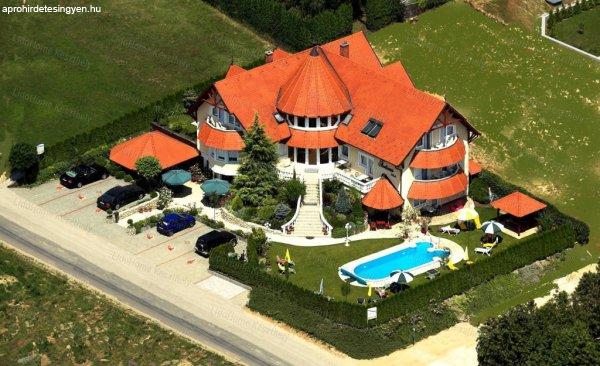 Eladó VILLA Hévízen.
