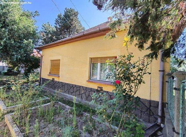 Eladó családi ház Törökszentmiklóson a strand közelében!