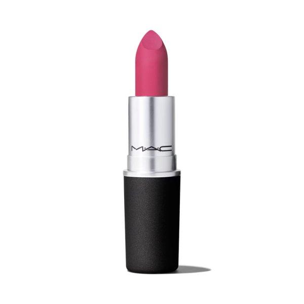 MAC Cosmetics Matt tápláló ajakrúzs Powder Kiss (Lipstick) 3 g Velvet Punch