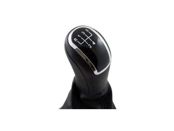 Sebességváltó gombszoknyával Skoda Fabia modellekhez (gyári cikkszám:
6Y0711113H)
