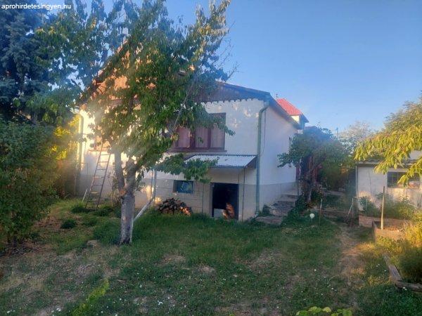 Eladó 80m2-es Téglalakás, Budaörs
