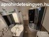 Algyn frekventlt helyen csaldi hz elad!